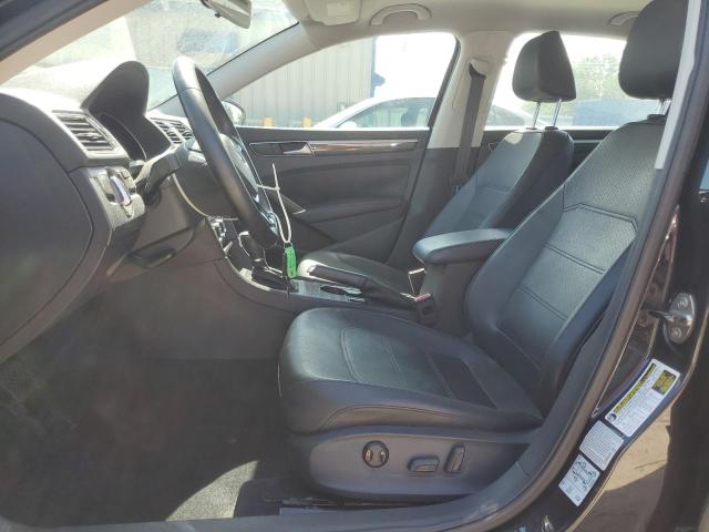  VOLKSWAGEN PASSAT 2017 Black