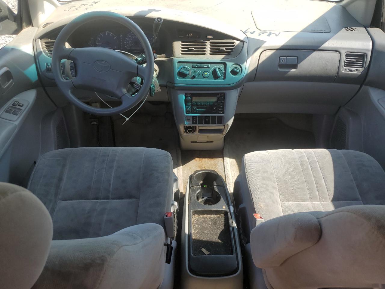 2002 Toyota Sienna Le VIN: 4T3ZF13C42U507127 Lot: 64205875