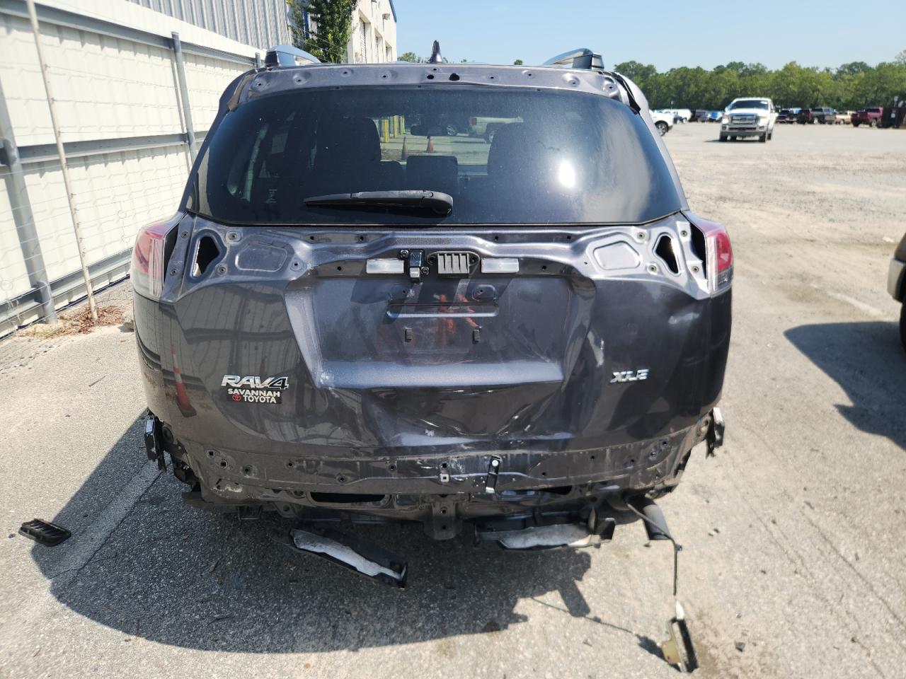 2017 Toyota Rav4 Xle VIN: JTMWFREV0HJ107895 Lot: 63599625