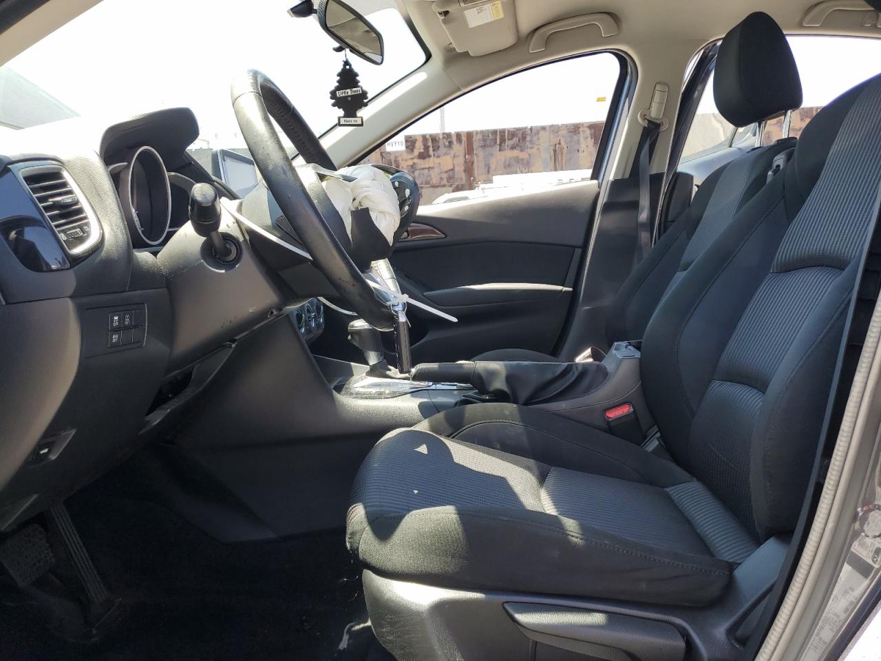 2015 Mazda 3 Touring VIN: JM1BM1V76F1264710 Lot: 67125135