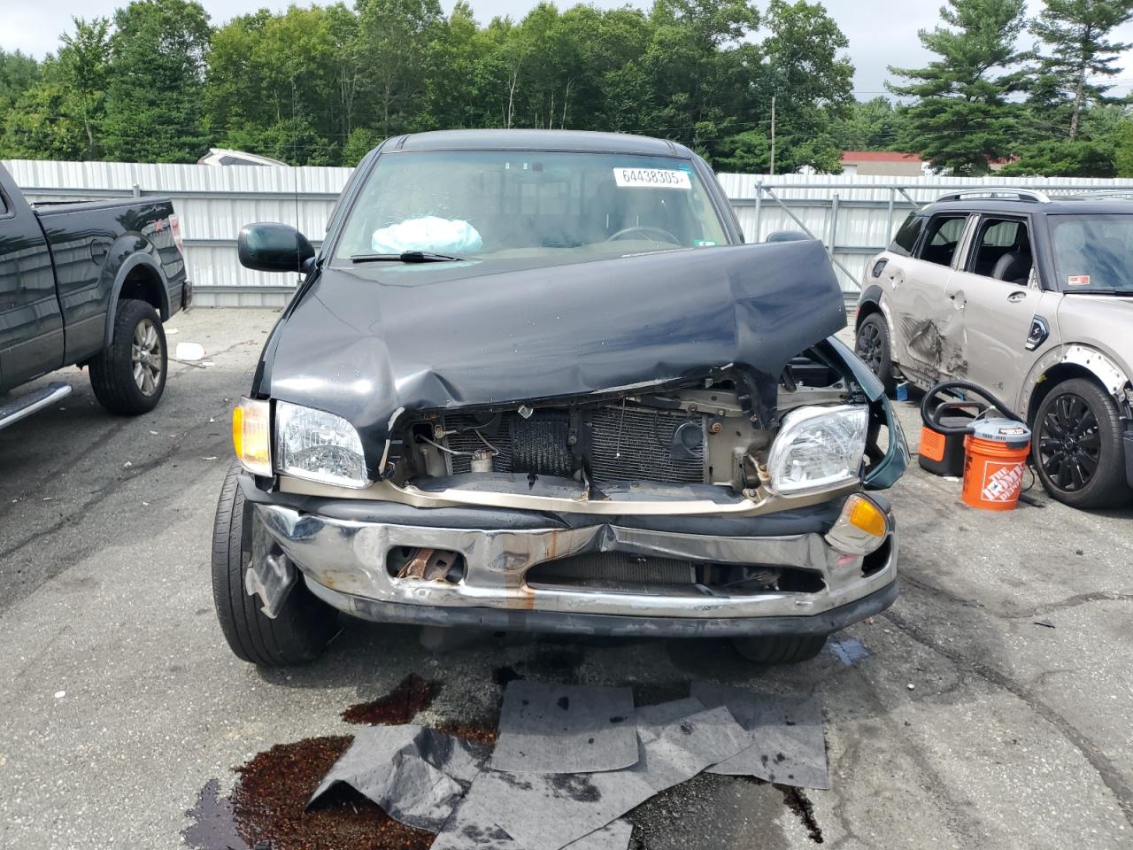 2002 Toyota Tundra Access Cab Limited VIN: 5TBBT48102S230604 Lot: 64438305
