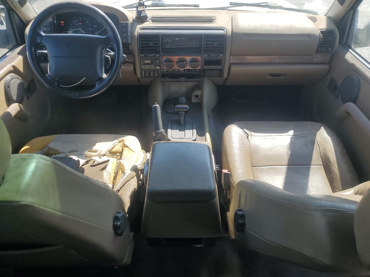 1997 Land Rover Discovery VIN: SALJY1244VA555093 Lot: 64120595