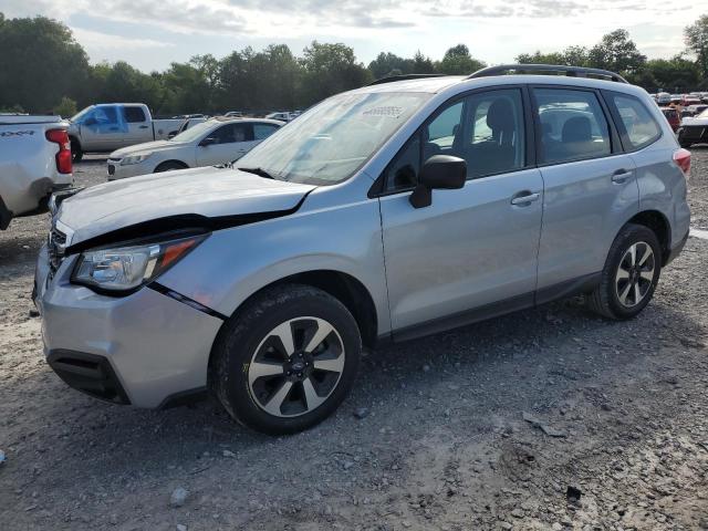  SUBARU FORESTER 2017 Srebrny