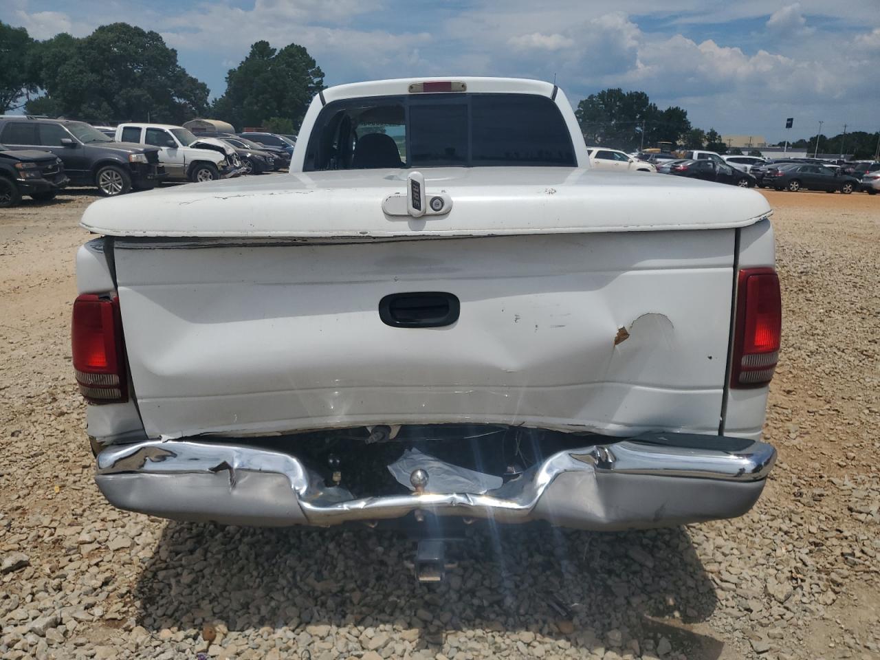 2000 Dodge Dakota VIN: 1B7GL22X1YS697058 Lot: 63463645