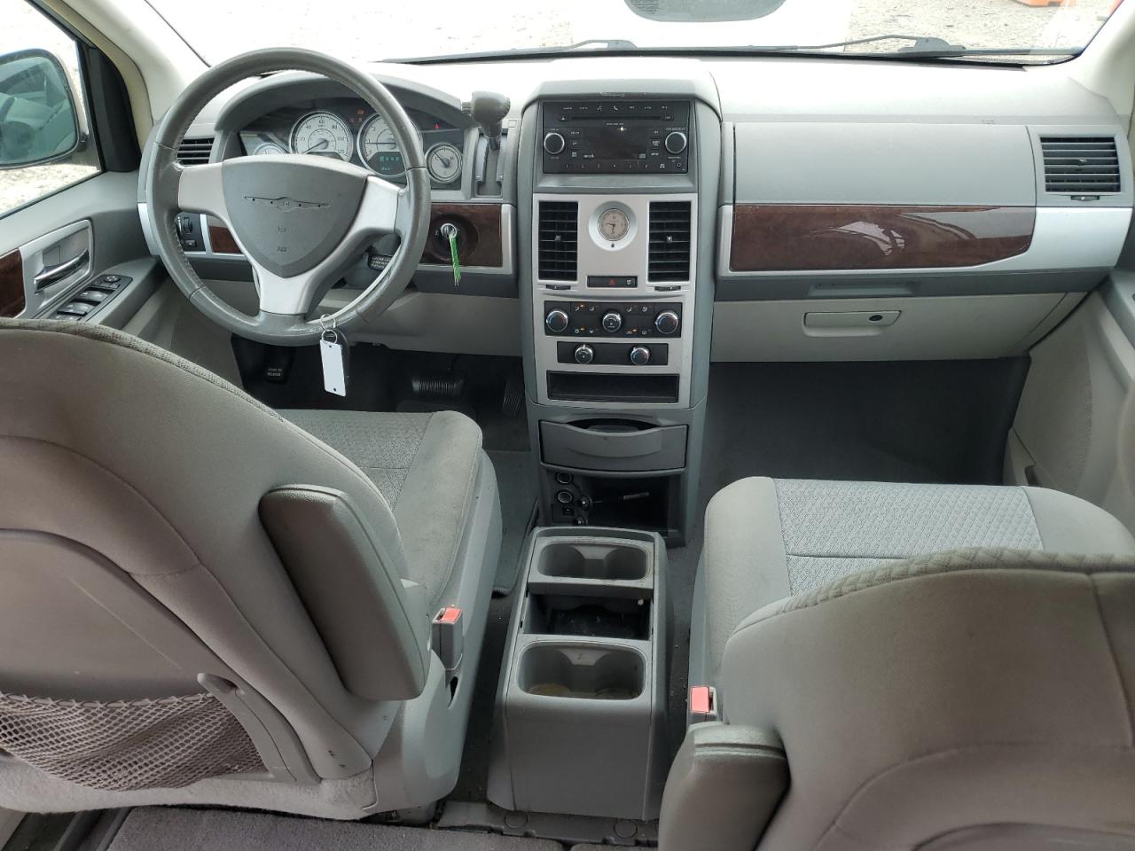 2010 Chrysler Town & Country Touring VIN: 2A4RR5D13AR300291 Lot: 64832595