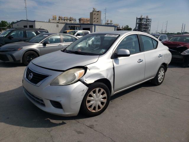 Sedans NISSAN VERSA 2012 Srebrny