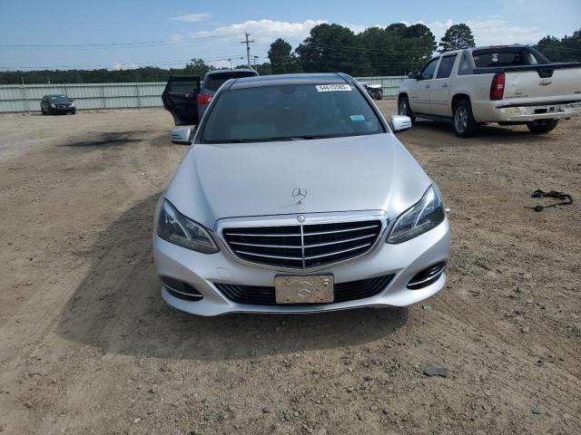 Sedans MERCEDES-BENZ E-CLASS 2016 Srebrny