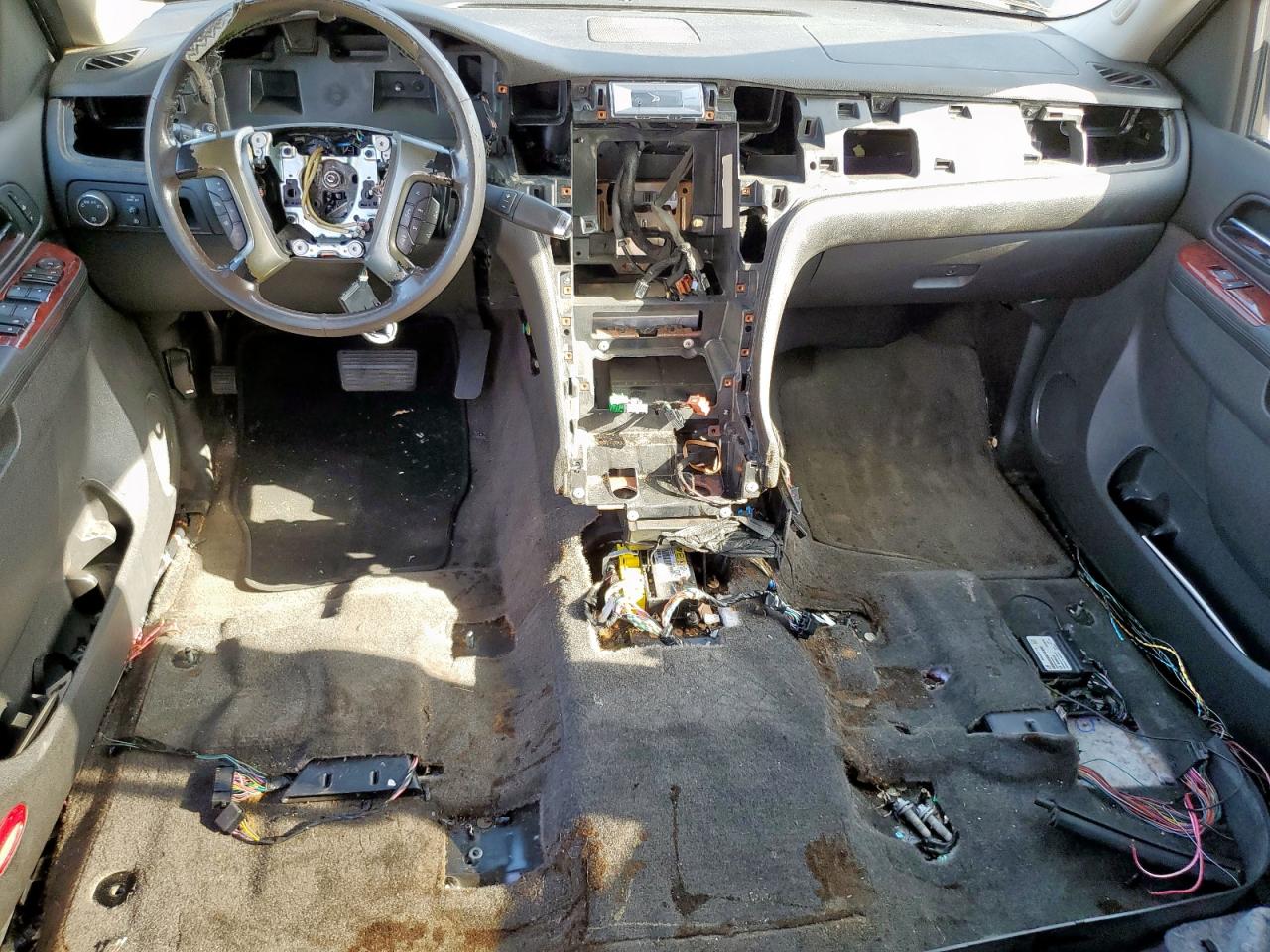 2010 Cadillac Escalade Luxury VIN: 1GYUCBEF7AR200477 Lot: 66367165