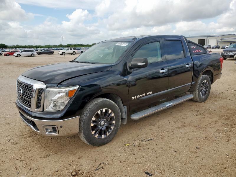  NISSAN TITAN 2018 Czarny