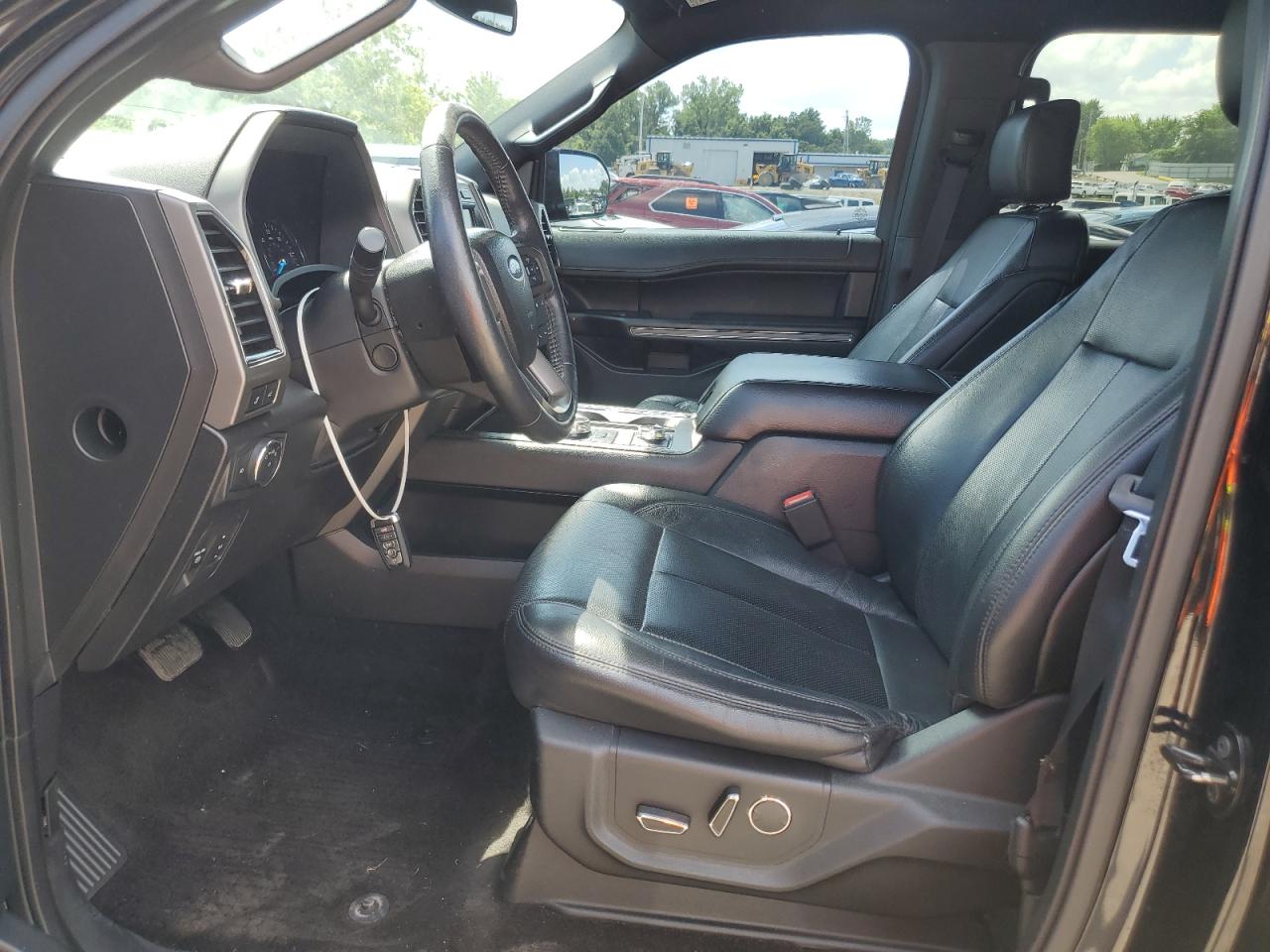 2018 Ford Expedition Xlt VIN: 1FMJU1JT2JEA19611 Lot: 63487225