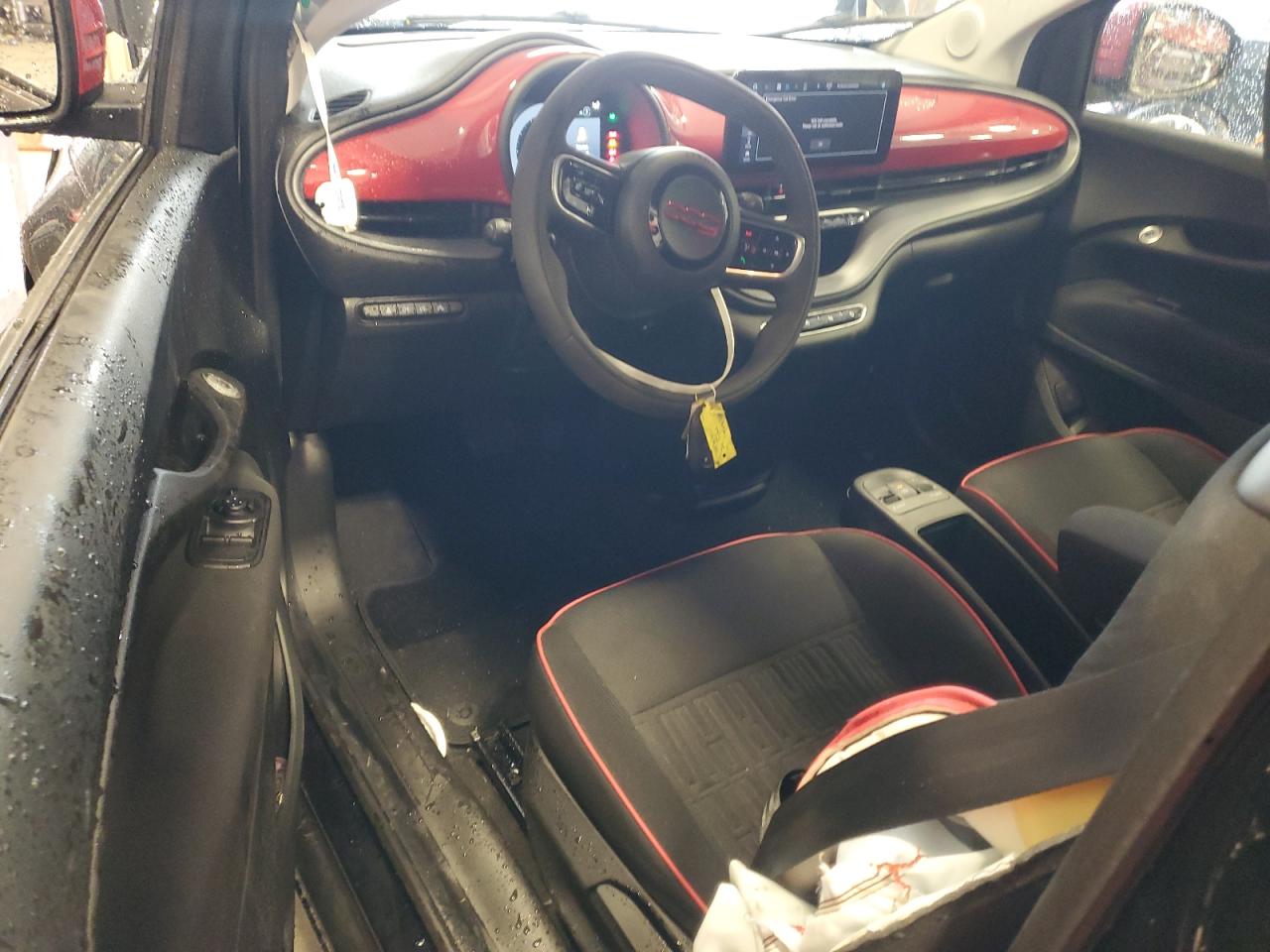 2024 Fiat 500 E Red VIN: ZFAFFAA46RX217208 Lot: 66848505