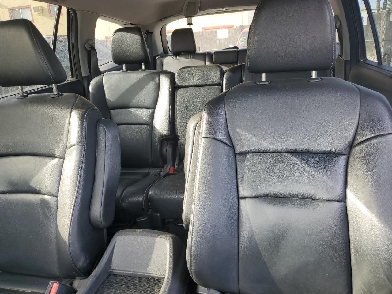 2017 Honda Pilot Touring VIN: 5FNYF5H94HB011565 Lot: 63282635