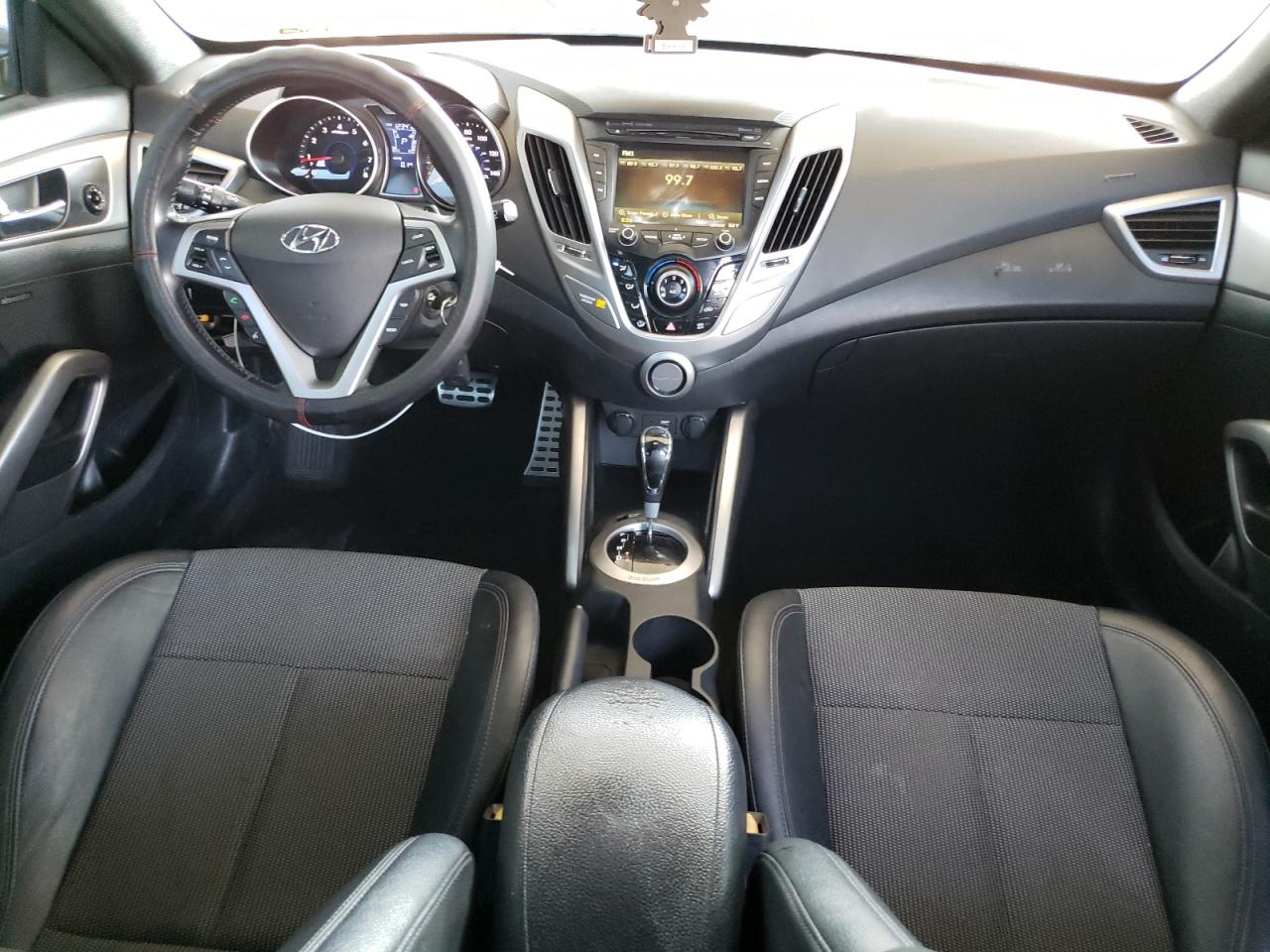 kmhtc6ad2gu254381 KMHTC6AD2GU254381 2016 Hyundai Veloster