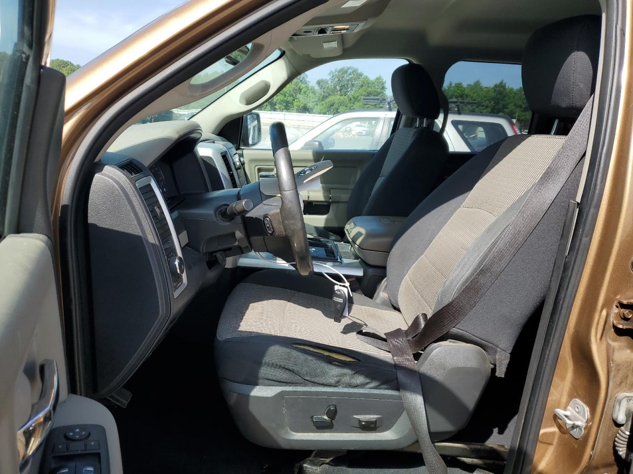 2011 Dodge Ram 1500 VIN: 1D7RB1GT6BS612224 Lot: 63081085