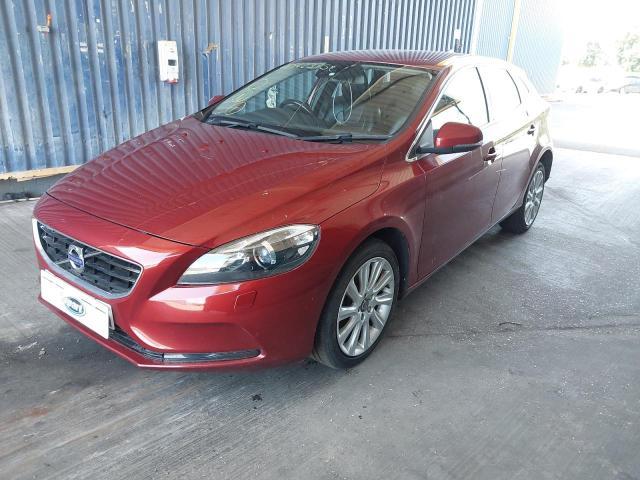 VOLVO V40 SE LUX 2015