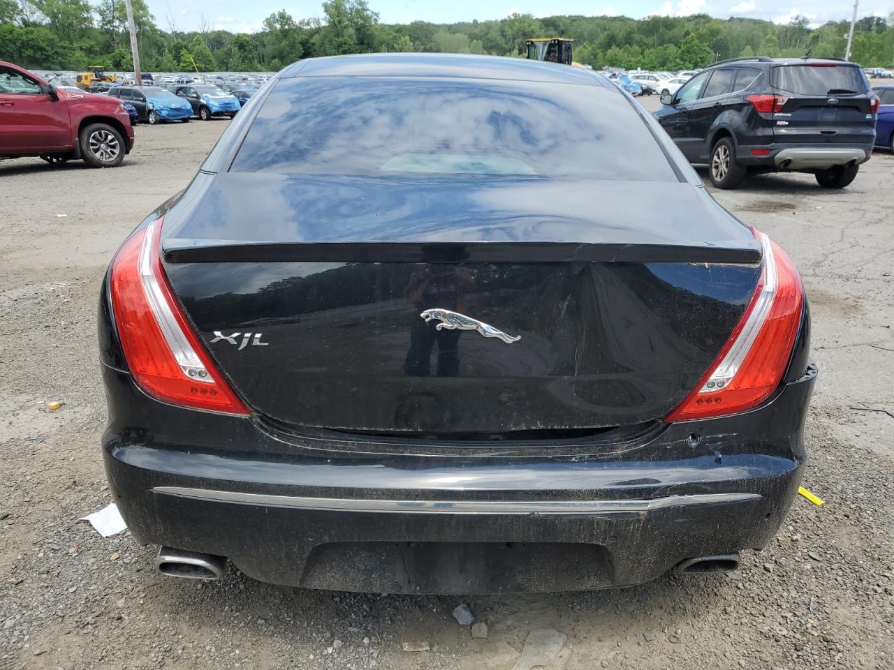 2011 Jaguar Xjl VIN: SAJWA2GB4BLV05648 Lot: 63400135