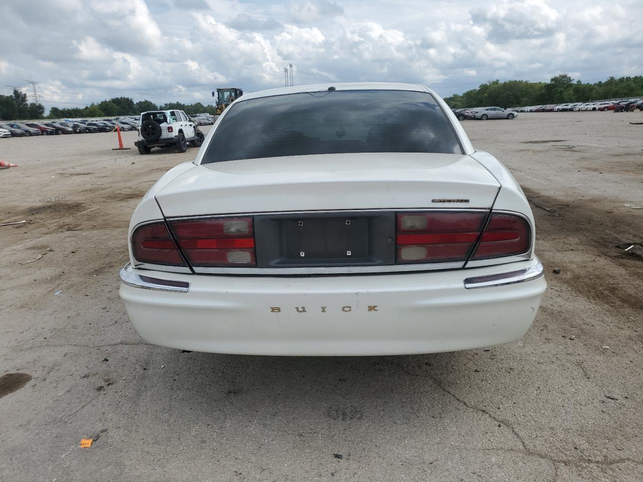 2000 Buick Park Avenue Ultra VIN: 1G4CU5219Y4111604 Lot: 65547355