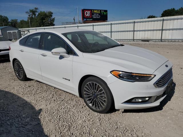  FORD FUSION 2018 Белы
