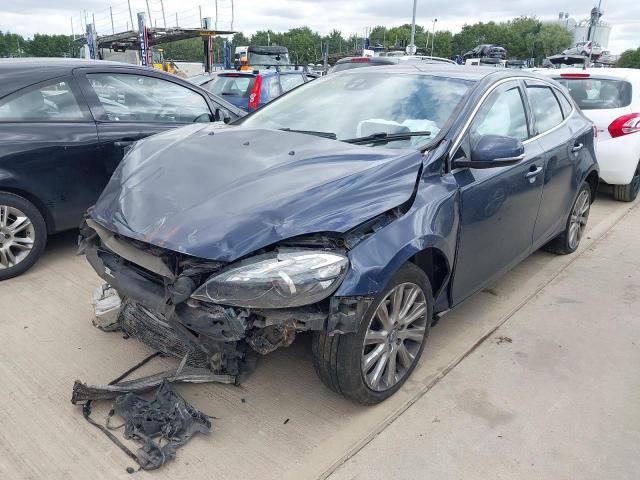 2014 VOLVO V40 D2 SE LUX NAV 5DR for sale at Copart SANDY