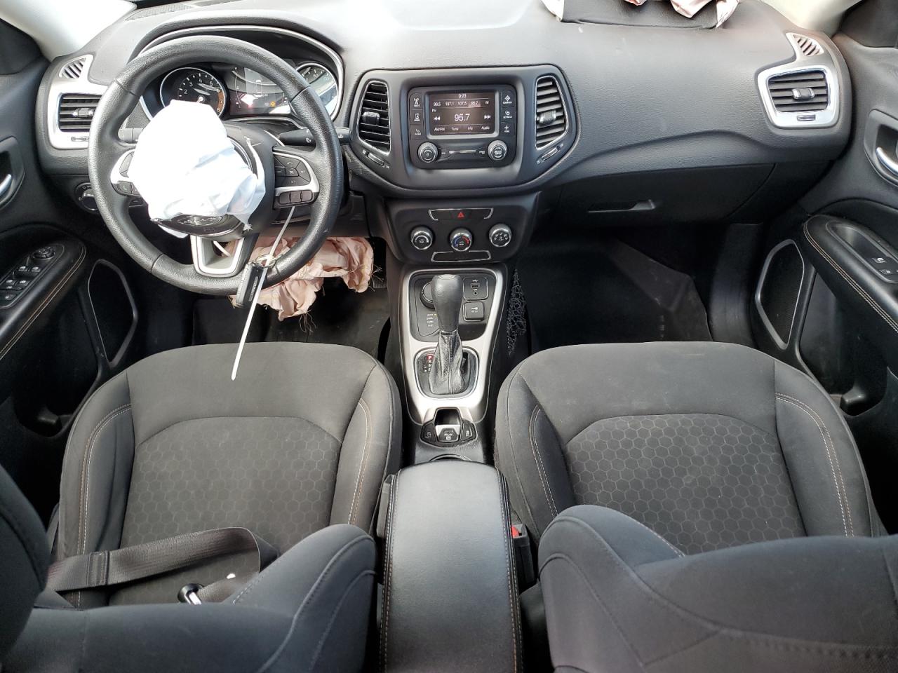 2017 Jeep Compass Sport VIN: 3C4NJDAB4HT698654 Lot: 65843755