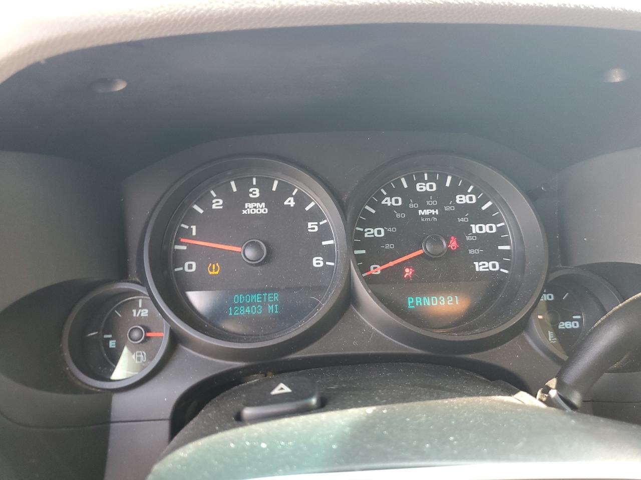 2010 Chevrolet Silverado K1500 Ls VIN: 1GCSKREA8AZ175666 Lot: 63051855