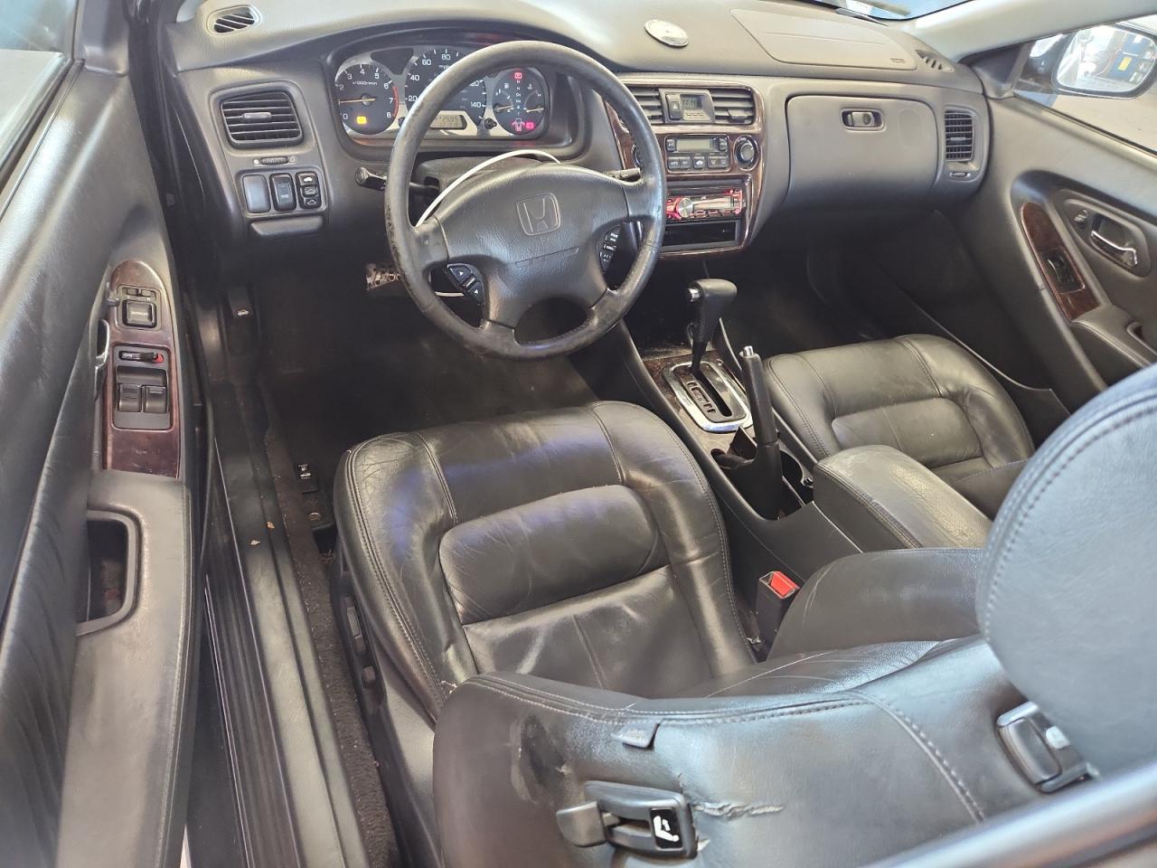 2000 Honda Accord Ex VIN: 1HGCG2250YA040468 Lot: 63400035