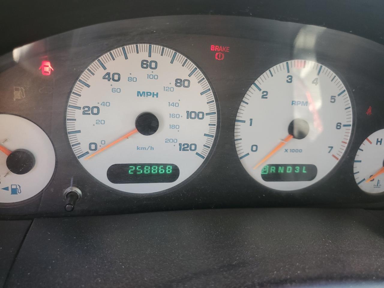 2002 Dodge Grand Caravan Sport VIN: 2B4GP44RX2R702343 Lot: 63448095