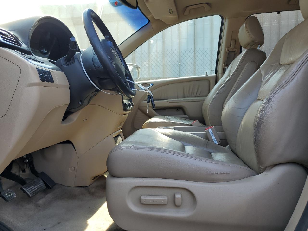 2005 Honda Odyssey Touring VIN: 5FNRL38845B011571 Lot: 65430245