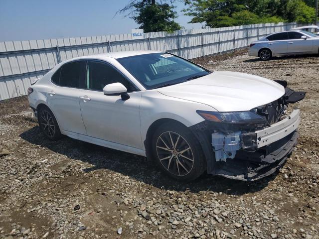 TOYOTA CAMRY 2021 Белы