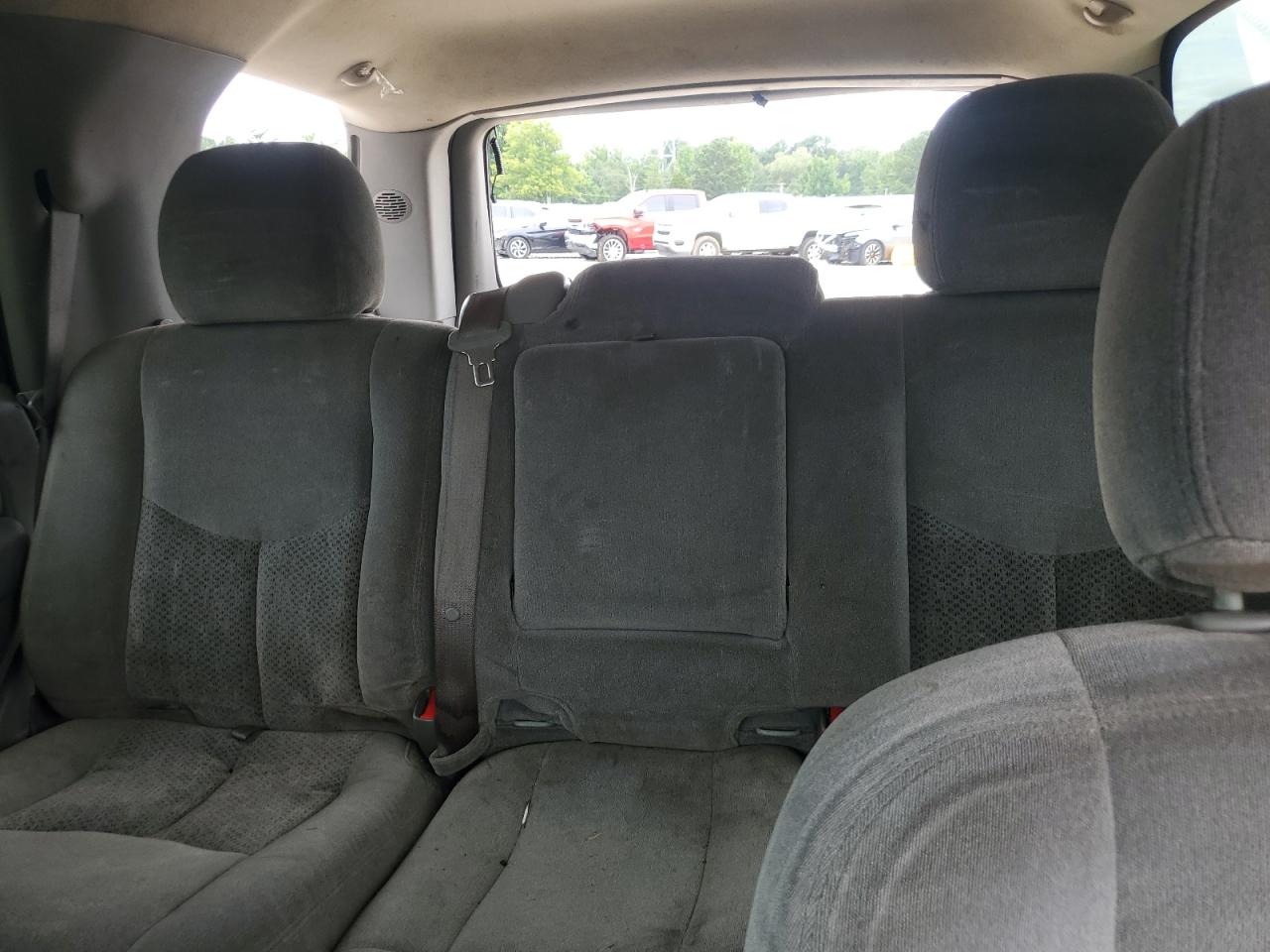 2005 Chevrolet Tahoe C1500 VIN: 1GNEC13T75J213173 Lot: 64427955