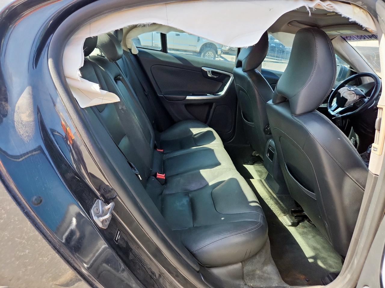 2015 Volvo S60 Premier VIN: YV140MFB0F2301800 Lot: 64788785