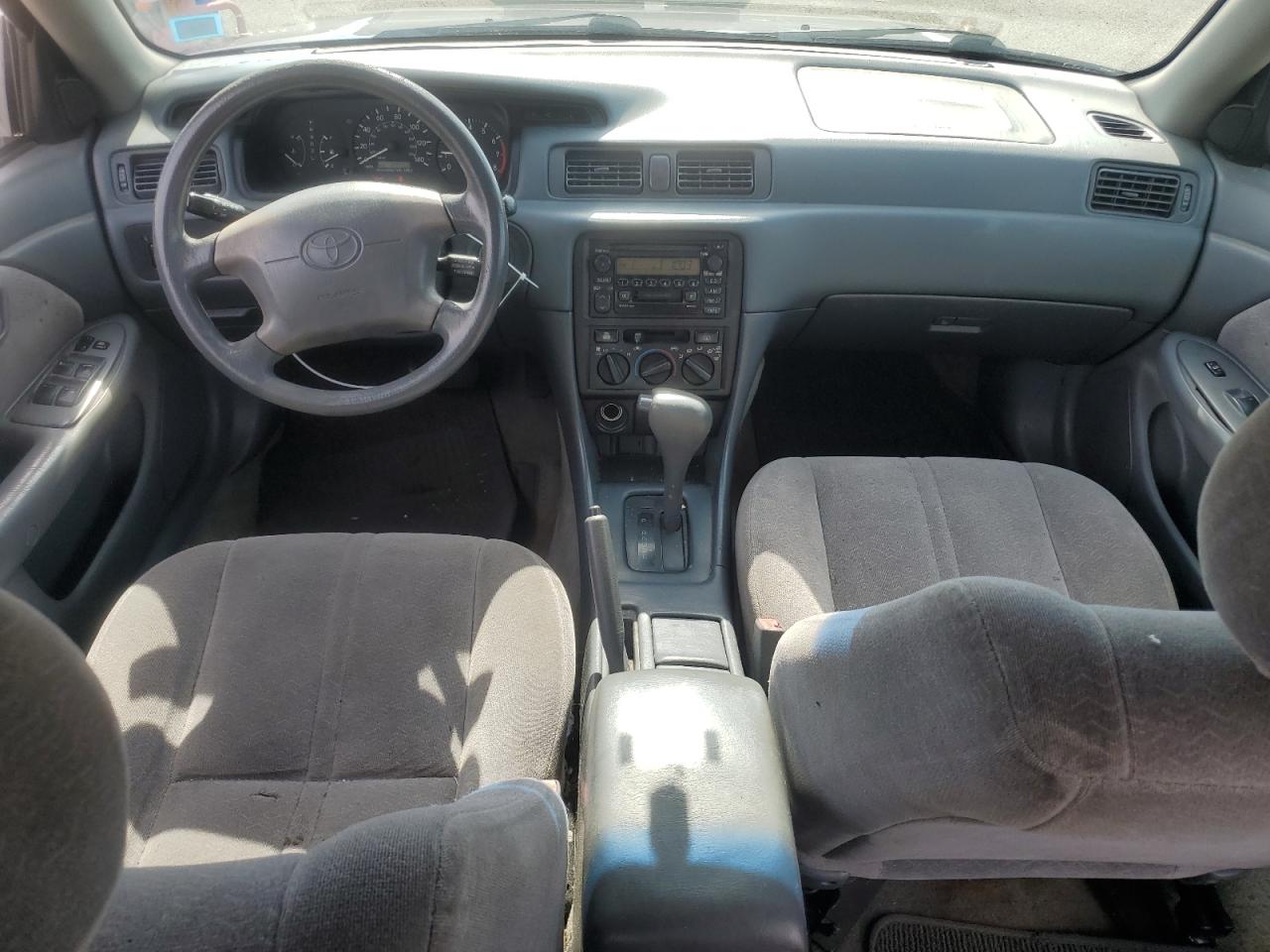 1999 Toyota Camry Ce VIN: 4T1BG22K5XU602485 Lot: 63117655