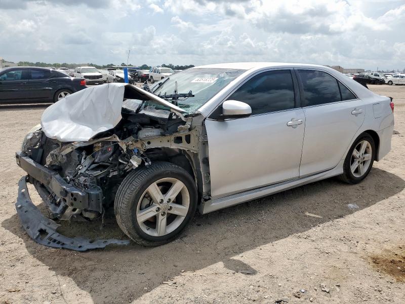  TOYOTA CAMRY 2014 Srebrny