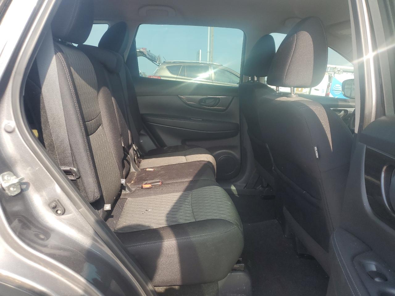 5N1AT2MV8KC843972 2019 Nissan Rogue S