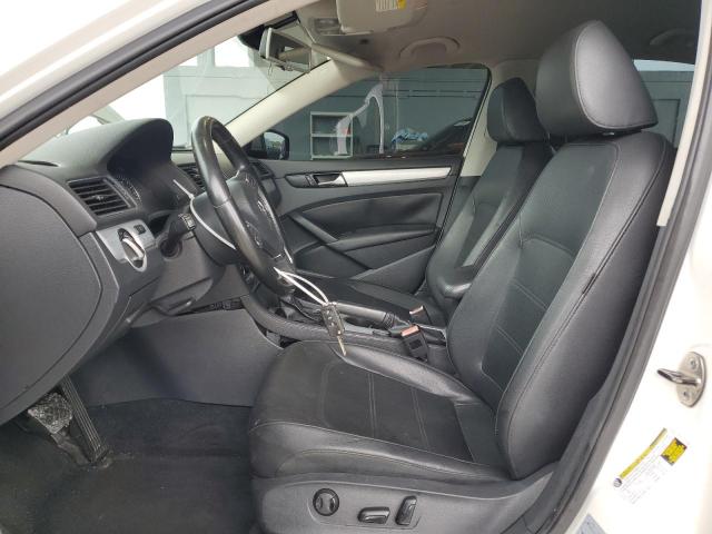  VOLKSWAGEN PASSAT 2013 Biały