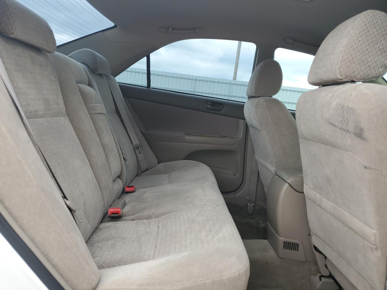 2002 Toyota Camry Le VIN: 4T1BE32K22U106533 Lot: 64502205