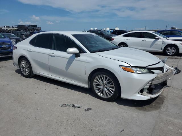  TOYOTA CAMRY 2019 White