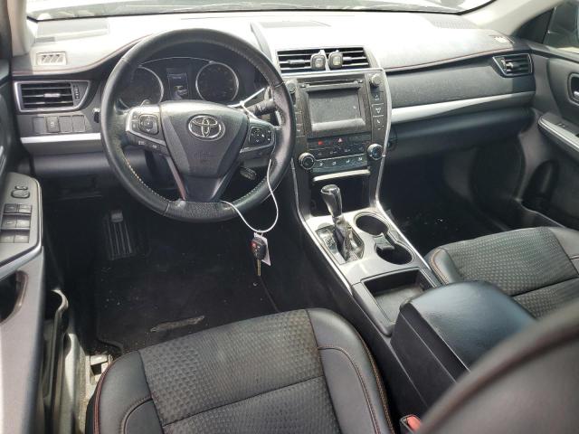  TOYOTA CAMRY 2015 Srebrny