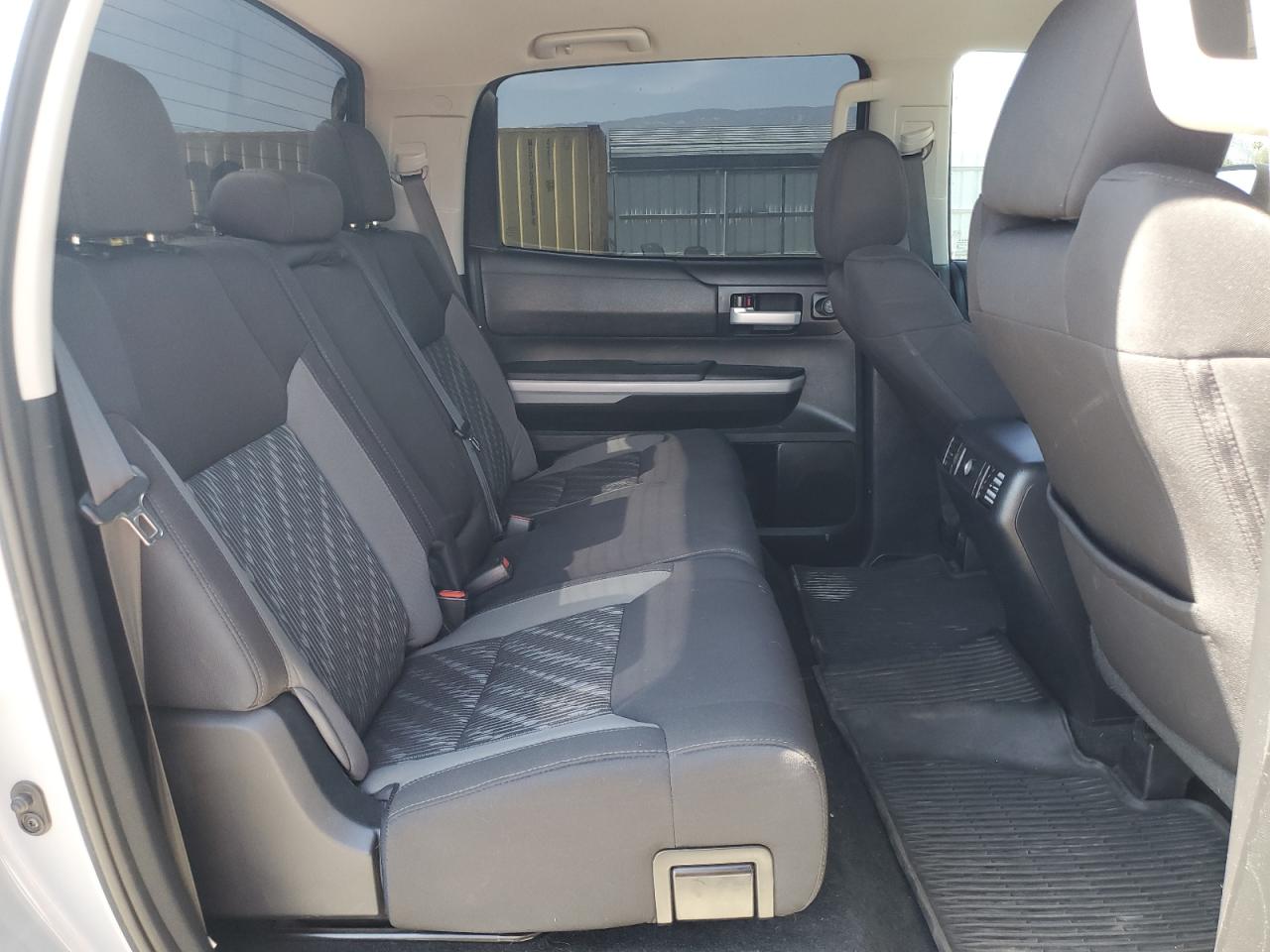 2019 Toyota Tundra Crewmax Sr5 VIN: 5TFDY5F15KX797007 Lot: 64130045