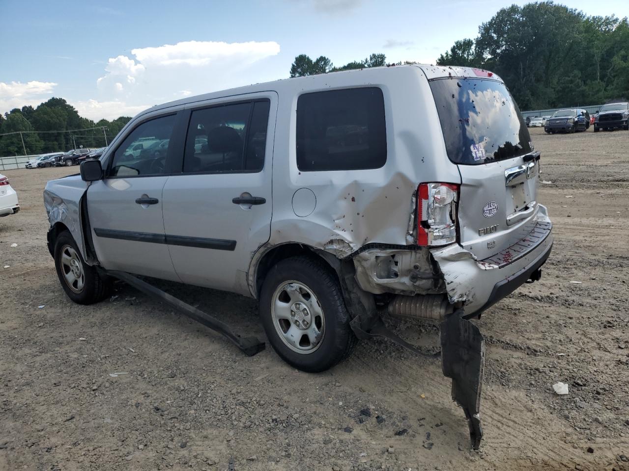 2011 Honda Pilot Lx VIN: 5FNYF3H20BB023453 Lot: 64778385