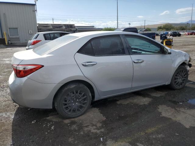 Sedans TOYOTA COROLLA 2015 Srebrny