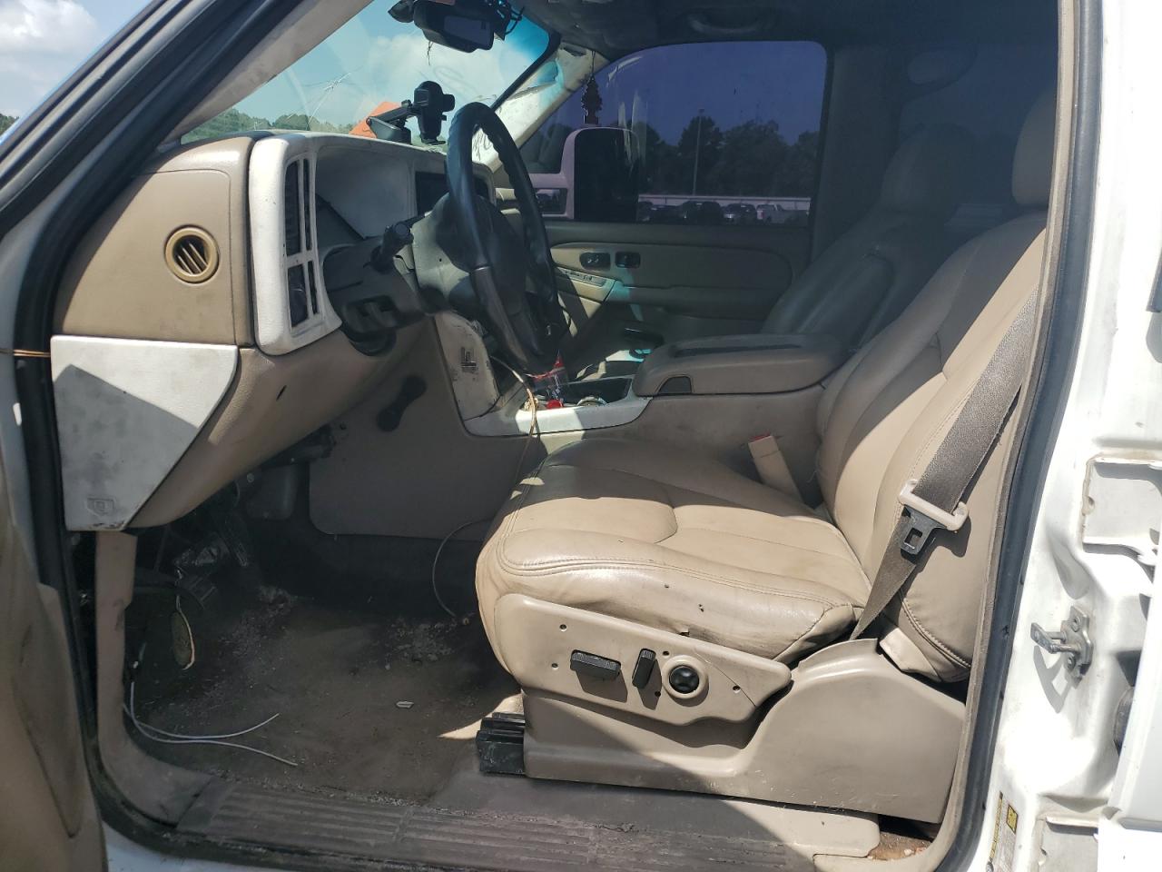 2005 GMC Sierra K2500 Heavy Duty VIN: 1GTHK23235F860260 Lot: 63825875