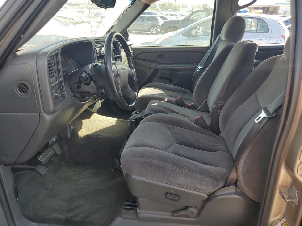 2005 GMC New Sierra C1500 VIN: 2GTEC13TX51230942 Lot: 65088915