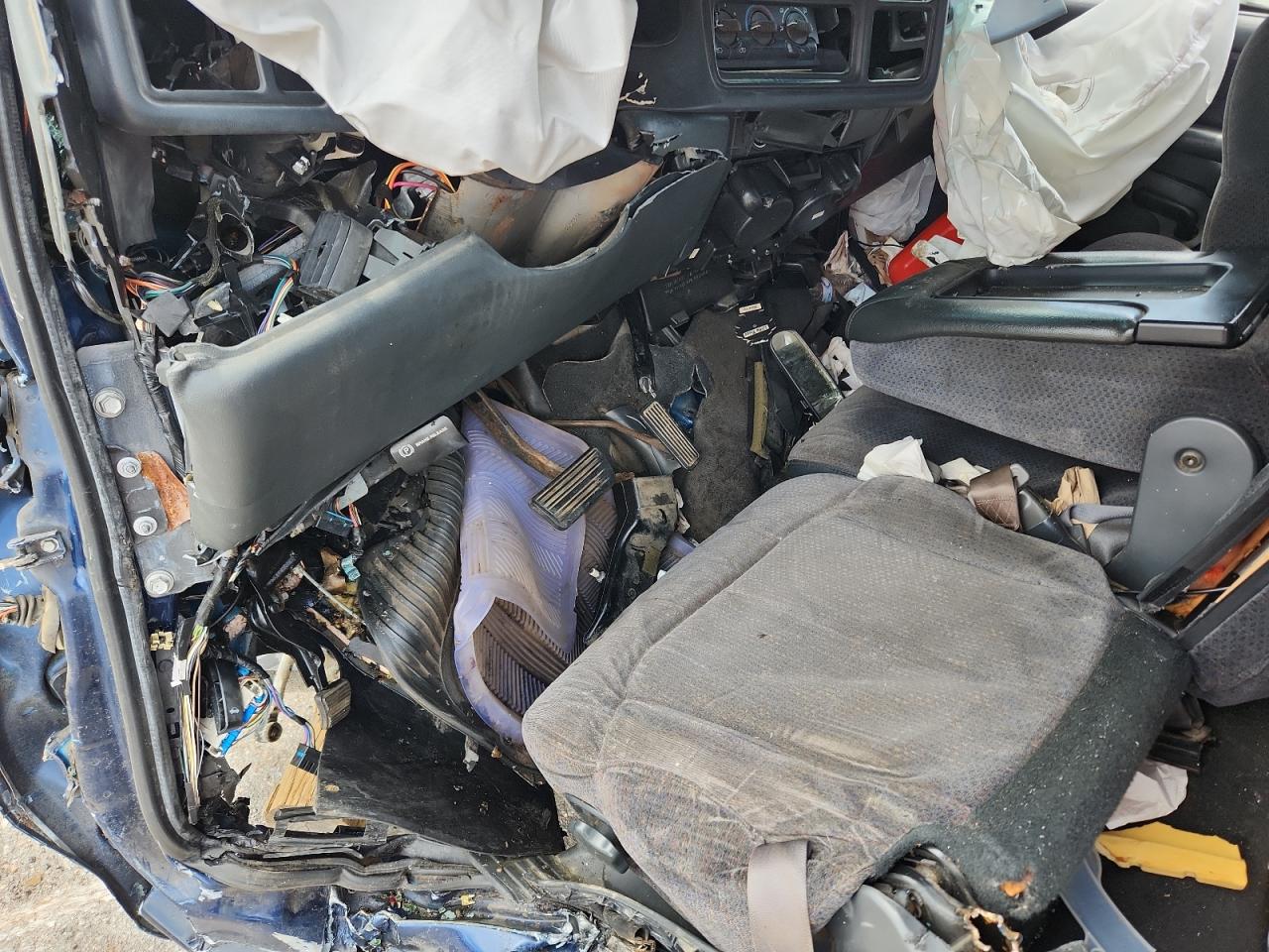 1999 Chevrolet Silverado C1500 VIN: 2GCEC19VXX1204546 Lot: 63486115