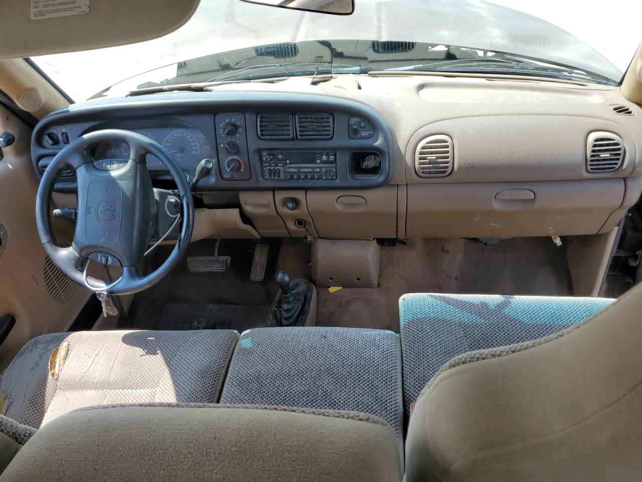 2000 Dodge Ram 1500 VIN: 3B7HF13ZXYM215797 Lot: 66374925