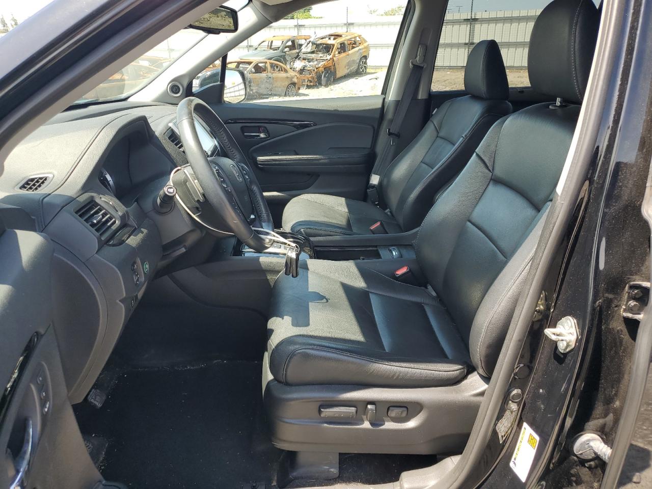 2017 Honda Pilot Touring VIN: 5FNYF6H92HB045588 Lot: 63999535