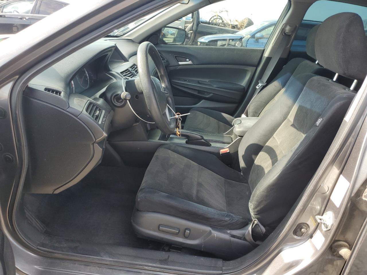 2010 Honda Accord Lxp VIN: 1HGCP2F44AA106866 Lot: 64868585