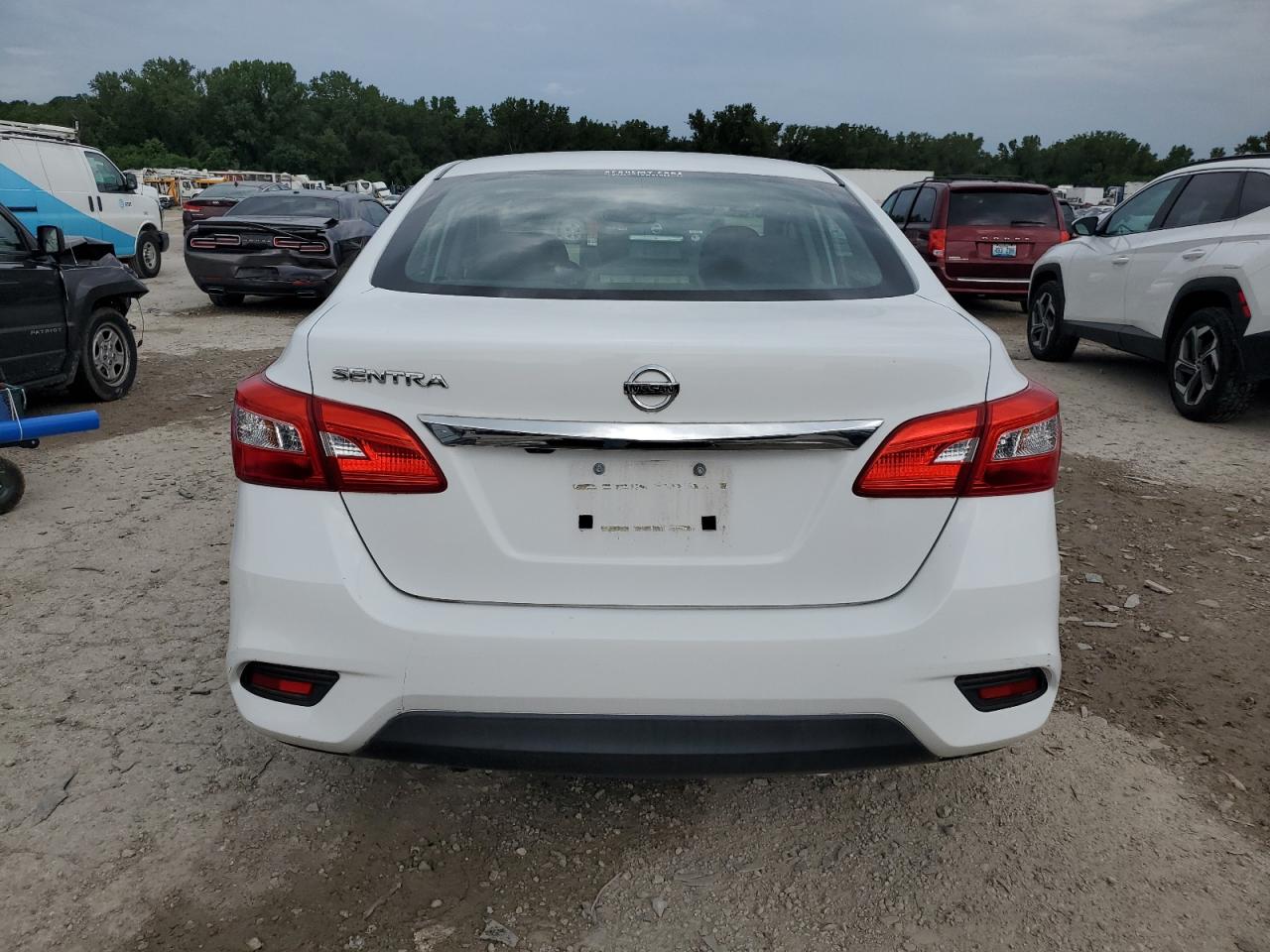 3n1ab7ap6jy327581 3N1AB7AP6JY327581 2018 Nissan Sentra S