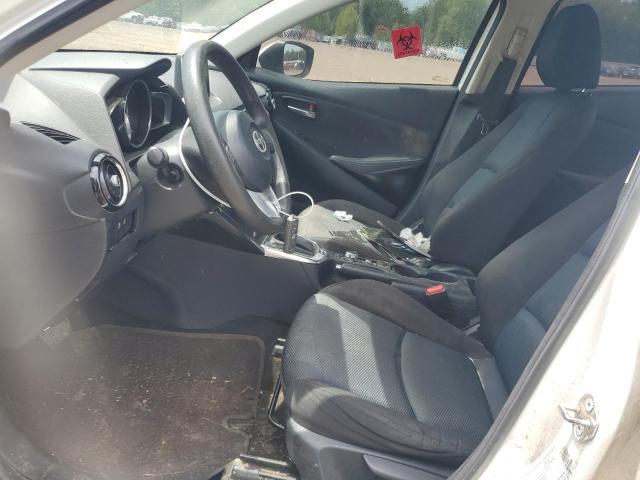 Sedans TOYOTA SCION 2016 Biały