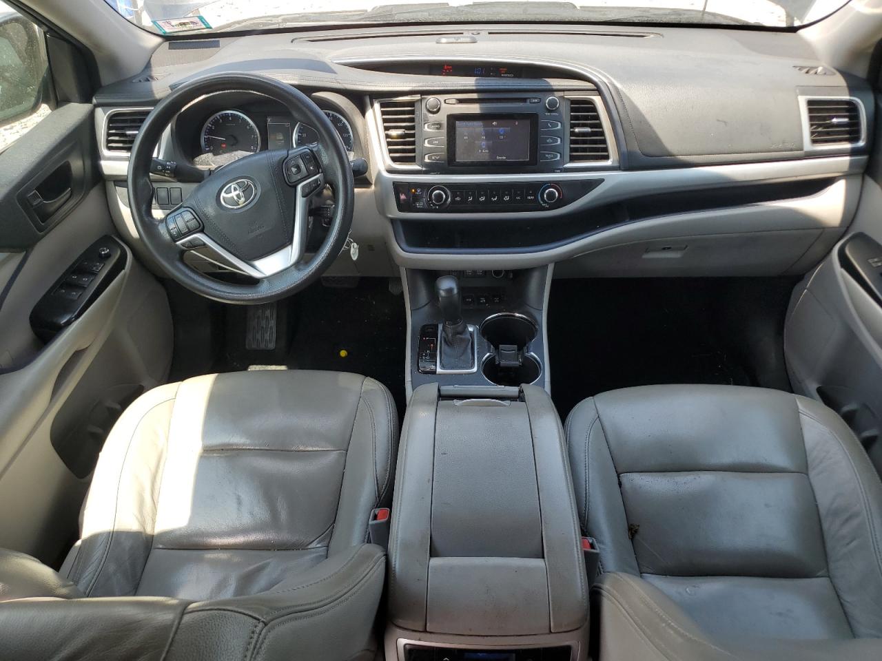 2017 Toyota Highlander Le VIN: 5TDBZRFH4HS431174 Lot: 63752025